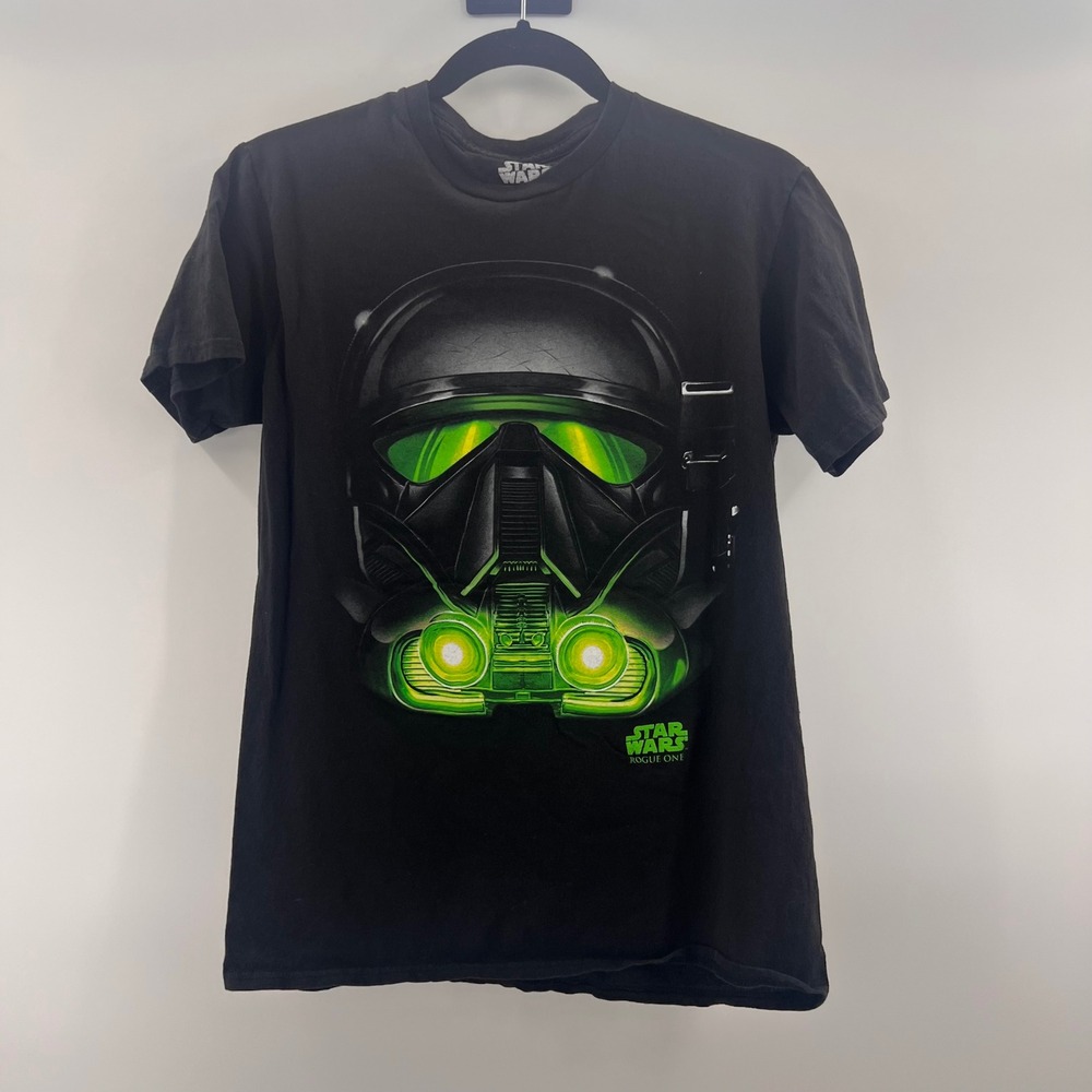 Star Wars Rogue One Death Trooper Helmet Graphic T-Shirt Mens Medium Black Green